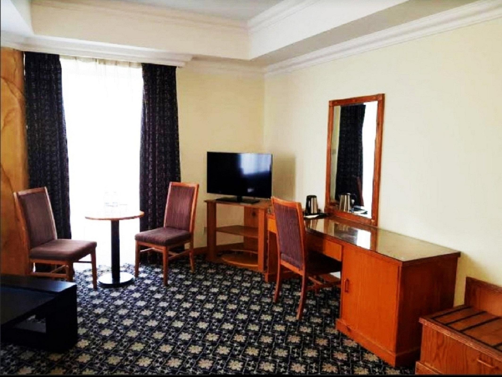 Phoenicia Tower And Hotel 4*