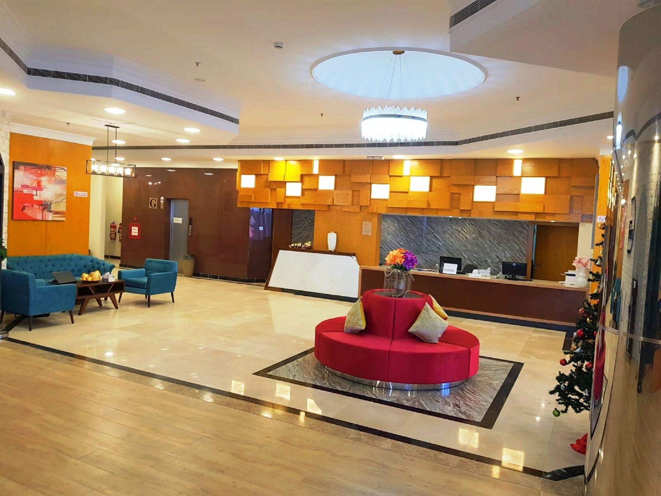 Phoenicia Tower And 4*